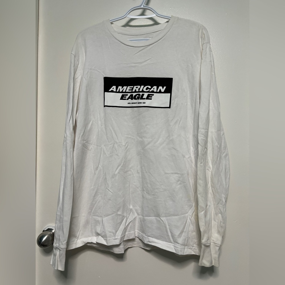 AMERICAN EAGLE WHITE & BLACK LONG SLEEVE SHIRT